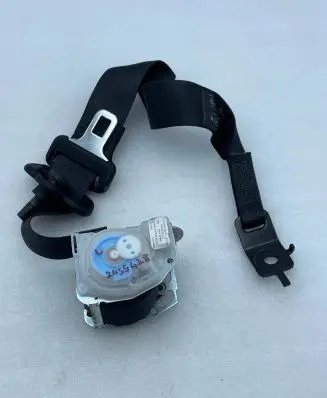 Jeep Grand Cherokee Rear seatbelt 2455428