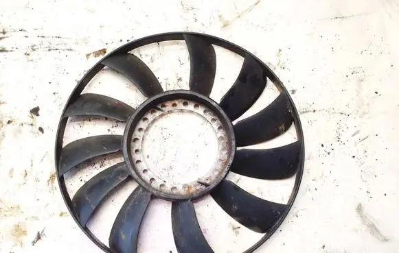 Volkswagen PASSAT B5 Fan impeller 058121301b
