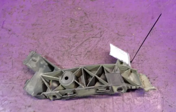 Seat Ibiza IV (6J,6P) Front bumper mounting bracket 6J4807394