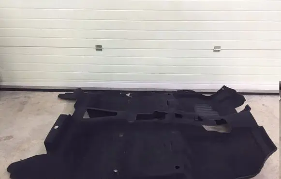 Nissan Leaf II (ZE1) Interior carpet B749045SH
