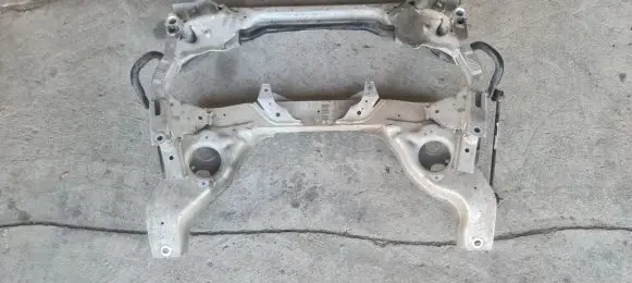 BMW 1 E81 E87 Front subframe 2121644 6771335 467965499