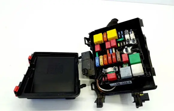 Opel Grandland X Fuse box set 9804848580 9678633380