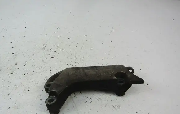 Opel Vectra C Engine mounting bracket