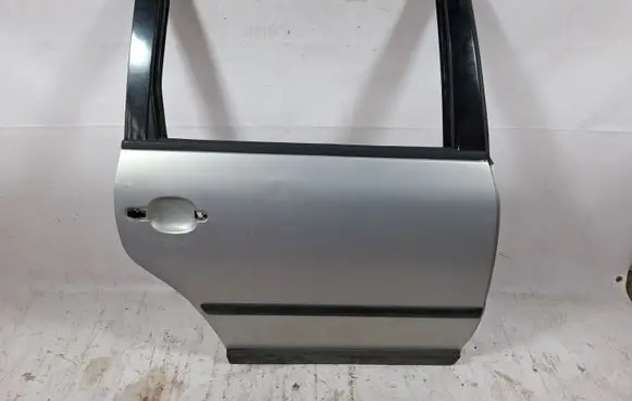 Volkswagen PASSAT B5 Rear door 