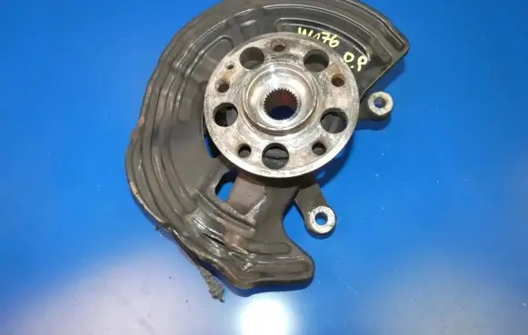 Mercedes-Benz A W176 Front wheel hub spindle knuckle