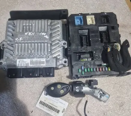 Citroen C5 Engine ECU kit and lock set 9662331580 9655534080 5WS40424BT