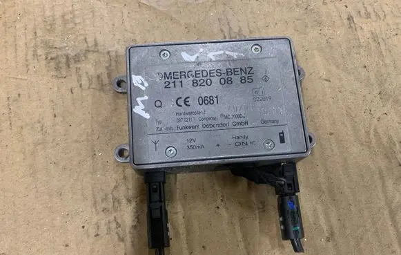 Mercedes-Benz C W203 Bluetooth antenna 2118200885 09702112