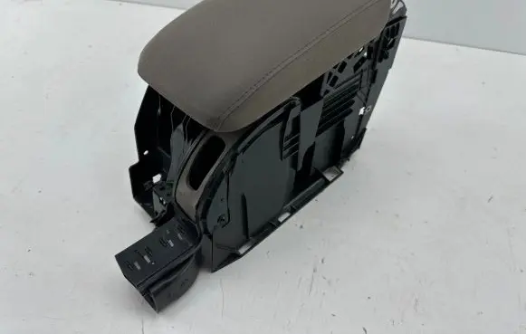 Volkswagen Golf VI Armrest 1K5864251C