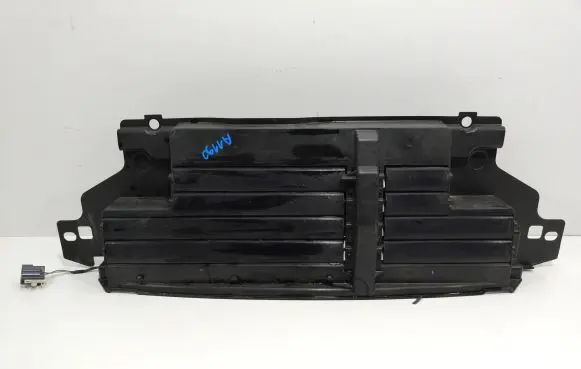 Land Rover Discovery 5 Front bumper upper radiator grill HY32-8475A