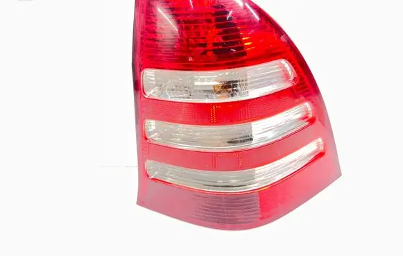 Mercedes-Benz C W203 Rear/tail lights 2038202464