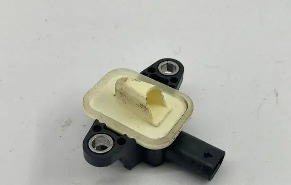 Audi A6 S6 C7 4G Airbag deployment crash/impact sensor 4H0955557 4H0955557A