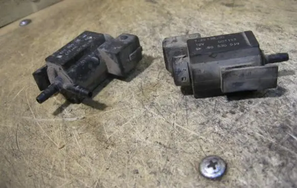Opel Zafira A Turbo solenoid valve PIERBURG46754960B118 GM9053003972213800