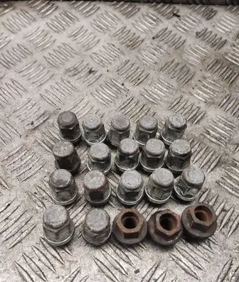 Volvo V50 Nuts/bolts 