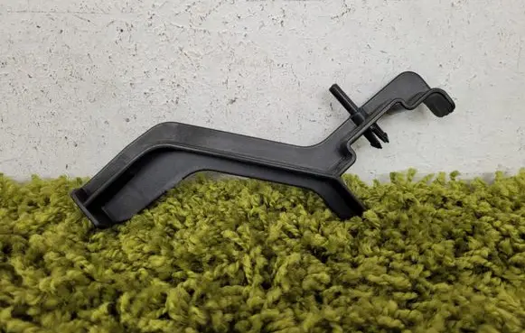 Smart ForTwo II Floor mat clip fixing clamp 0004316