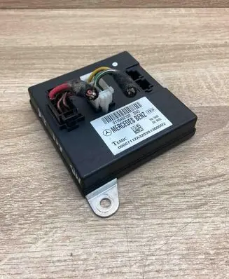 Mercedes-Benz E W211 Comfort/convenience module 2115452132