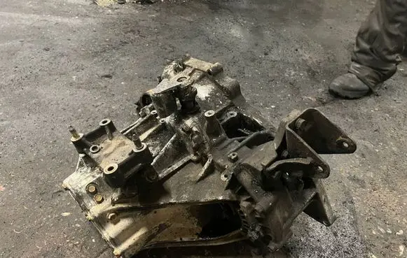 Hyundai Santa Fe Manual 5 speed gearbox 6020904019