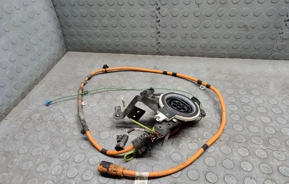 BMW X5 F15 Electric car charge socket 6800377 9368395