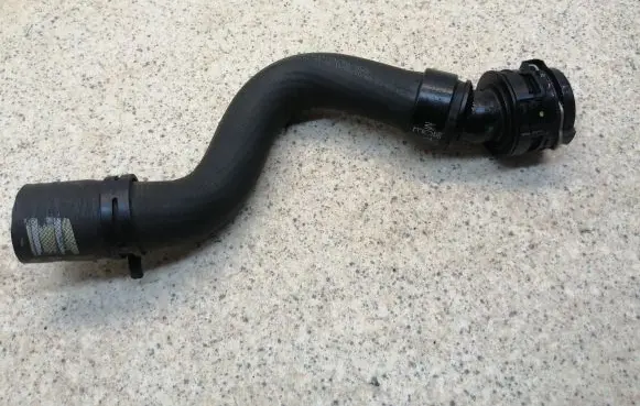 Citroen C3 Aircross Engine coolant pipe/hose 981825938A