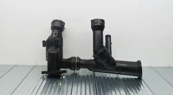 Audi A4 S4 B9 8W Thermostat 04L121111H 04L121026R