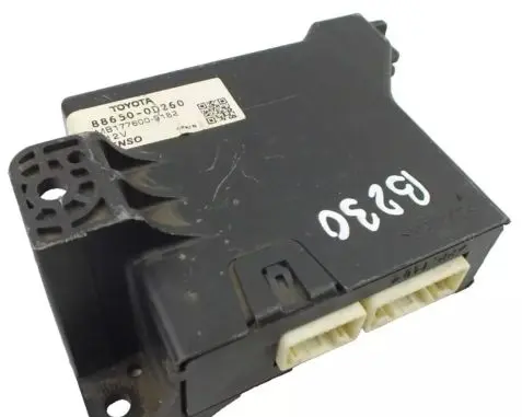 Toyota Yaris Air conditioner control unit module 