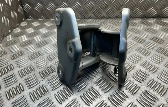 Opel Vivaro Loading door lower hinge 527428A