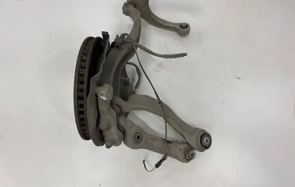 BMW 5 GT F07 Front wheel hub spindle knuckle