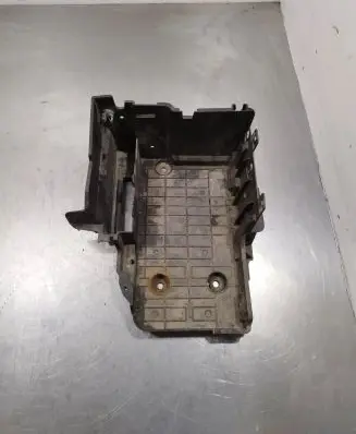Renault Espace IV Battery tray 8200430538