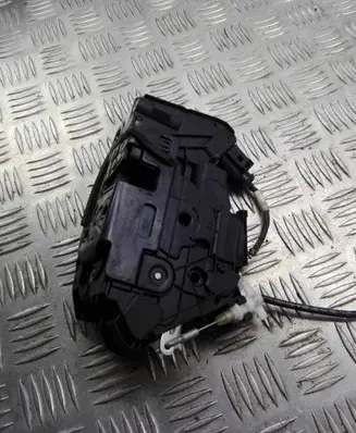 Skoda Superb B6 (3T) Front door lock 25A5N2837015C