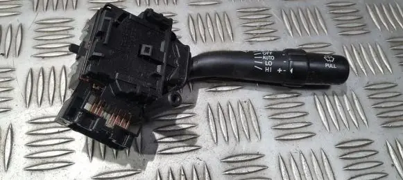 Toyota Avensis T250 Wiper control stalk 173654