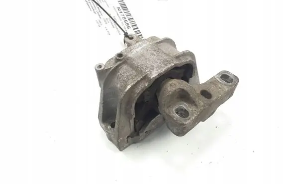 Volkswagen Touran I Engine mounting bracket 1K0199262