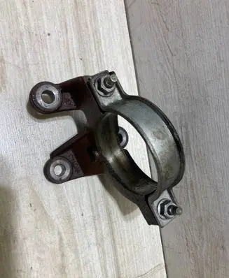 Ford Kuga II Driveshaft support bearing bracket AV613K305CA