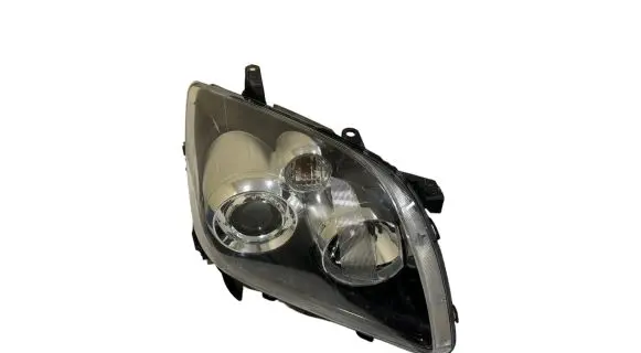 Toyota Avensis T250 Headlight/headlamp E411332