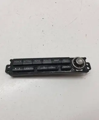 Nissan X-Trail T30 Head unit multimedia control 28395ES60A T3100034A00001