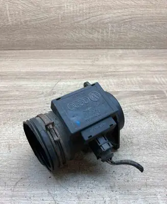 Volkswagen PASSAT B6 Mass air flow meter 074906461 Used