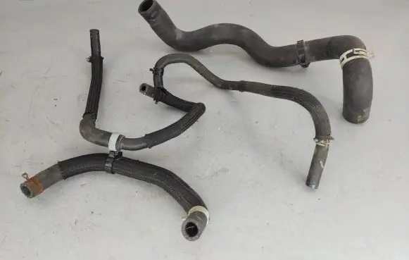 Lexus RX 450H Engine coolant pipe/hose 1657231420