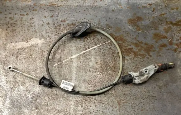 Gear shift cable linkage
