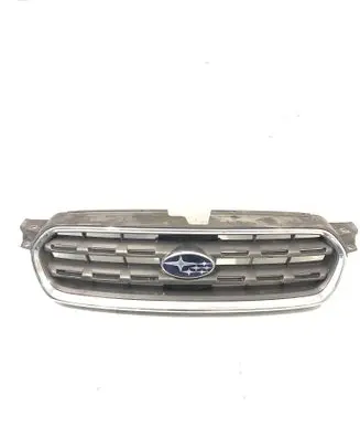Subaru Outback Front bumper upper radiator grill