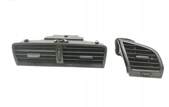 Skoda Fabia Mk3 (NJ) Dashboard air vent grill cover trim 6V0820951B