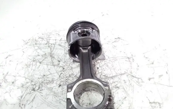 Fiat Doblo Piston with connecting rod A930