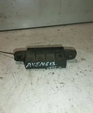 Toyota Avensis T270 Tailgate/boot open switch button 