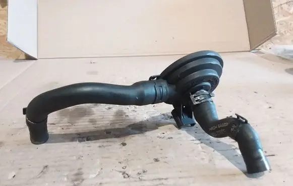 Opel Vectra C Breather/breather pipe/hose 24414343