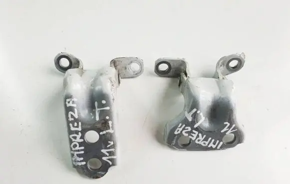 Rear door hinge set