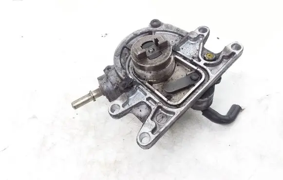 Opel Zafira A Vacuum pump 24406132