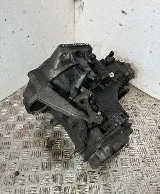 Volkswagen Polo V 6R Manual 5 speed gearbox MZM