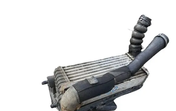 Ford Focus Intercooler radiator BV619L440CG Y2488006