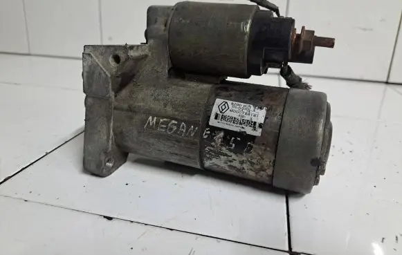Renault Megane II Starter motor M000T86181 CLASSE4 8200021399