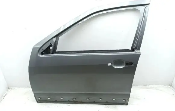 Cadillac SRX Front door