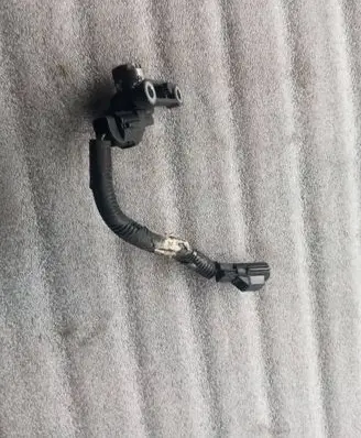 Volvo S60 Crankshaft position sensor 30637803