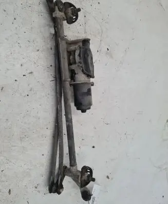 Subaru Impreza II Front wiper linkage and motor