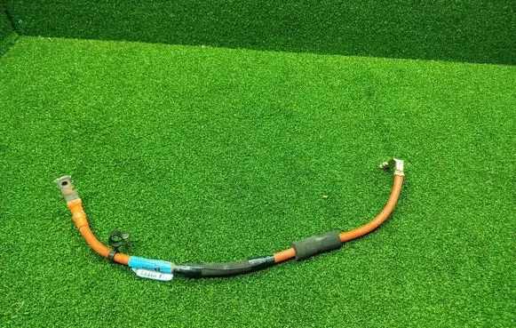 Renault Trafic III (X82) Positive cable (battery) 240809677R